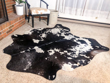 Load image into Gallery viewer, Pepper Cowhide Rug
